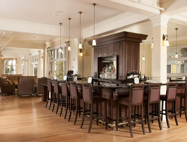 Lake Yellowstone Hotel & Cabins - Inside the Park hotel detail image 3