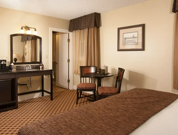 Lake Yellowstone Hotel & Cabins - Inside the Park hotel detail image 2