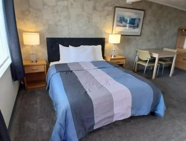 Silver Lakes Inn hotel detail image 3