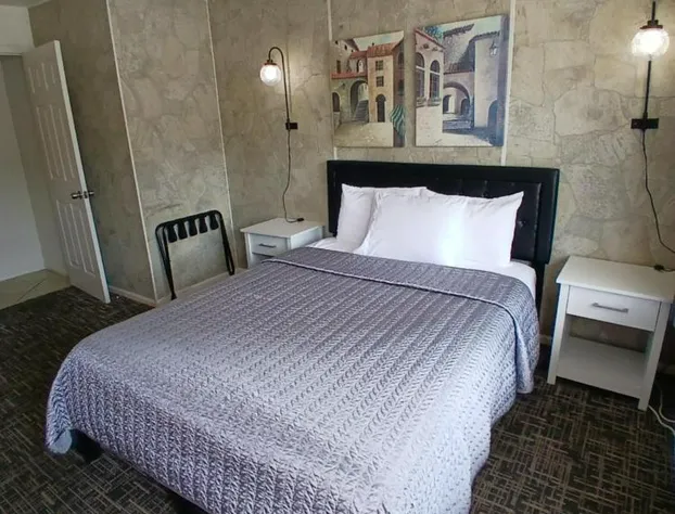 Silver Lakes Inn hotel detail image 4