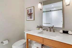 Lyric Hotel West End, an Ascend Collection Hotel hotel detail image 4