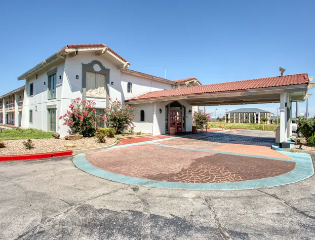 SUNSET INN Oklahoma City hotel detail image 3