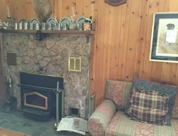 Salmon Pool Inn hotel detail image 2