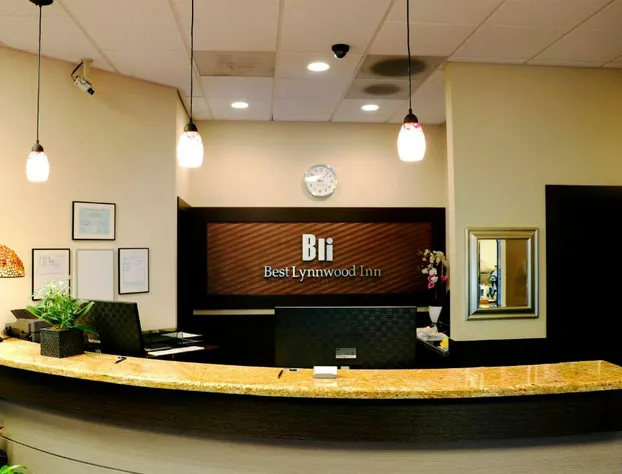 Best Lynnwood Inn hotel detail image 1