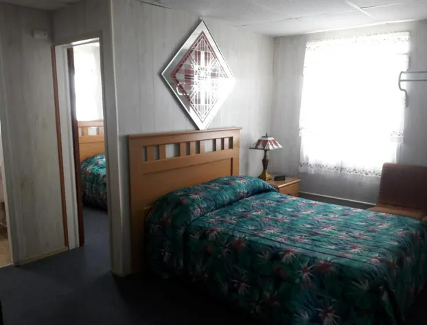 Suitcase Motel & Travel hotel detail image 4