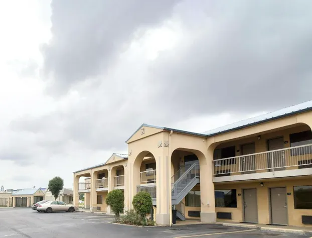 Deerfield Inn By Capital O Blytheville AR I55 hotel detail image 1