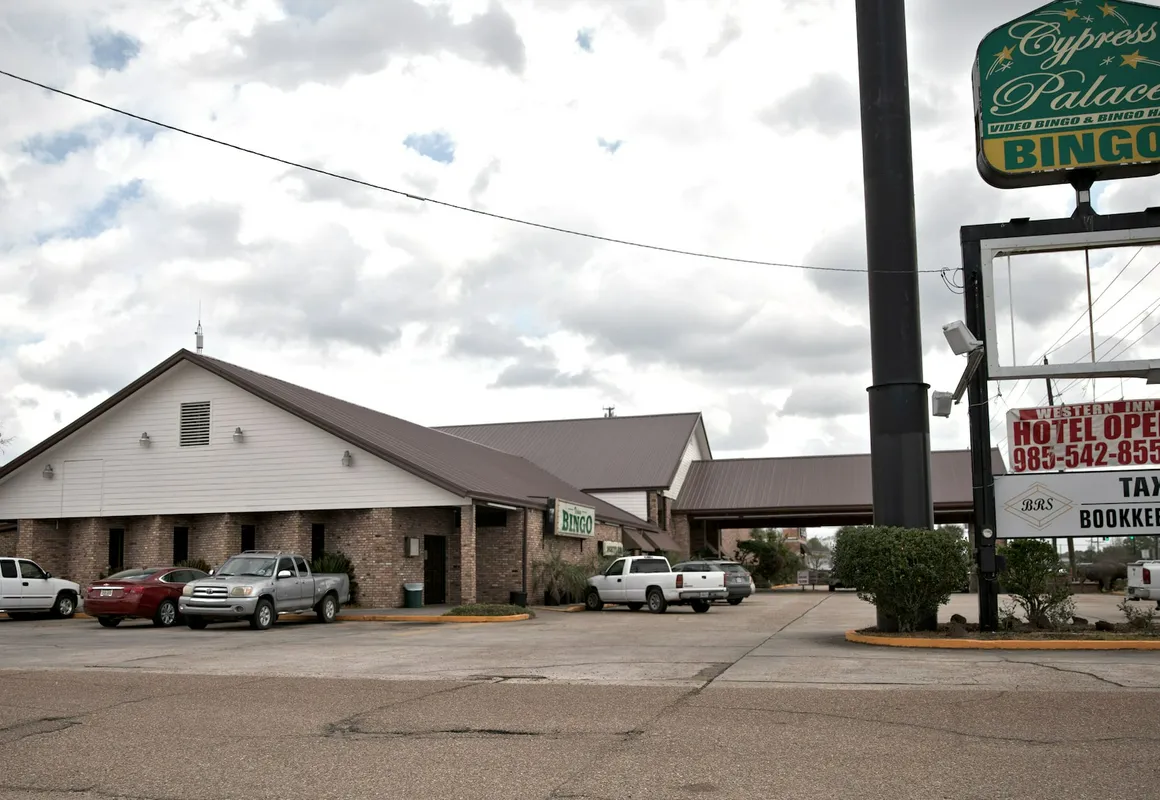 Western Inn hotel hero