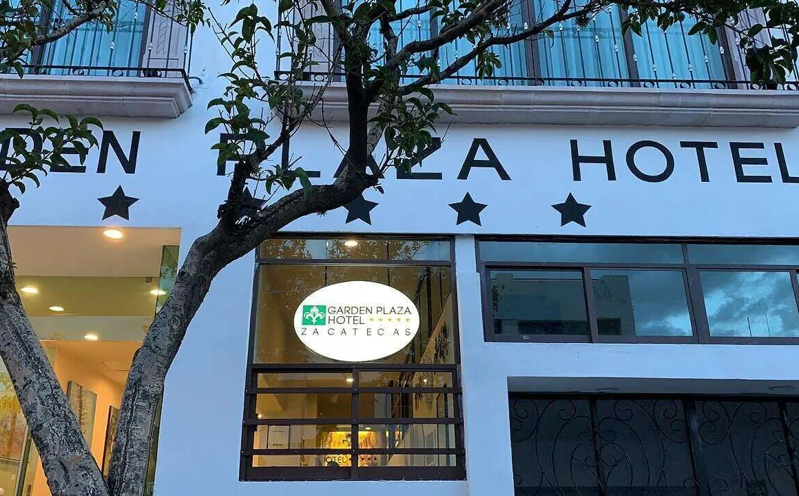 Hotel Garden Plaza hotel hero