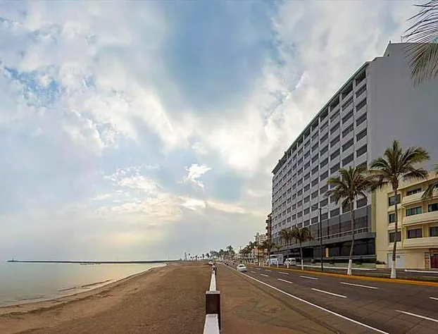 DoubleTree by Hilton Veracruz hotel detail image 2