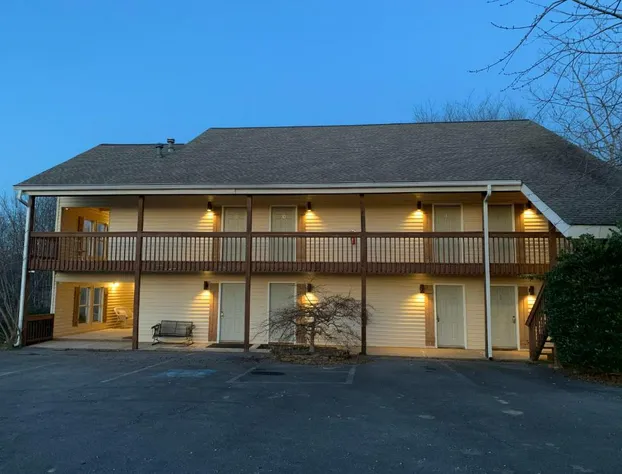 Woodbridge Inn & Tavern hotel detail image 3