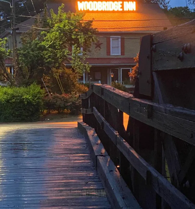 Woodbridge Inn & Tavern hotel hero