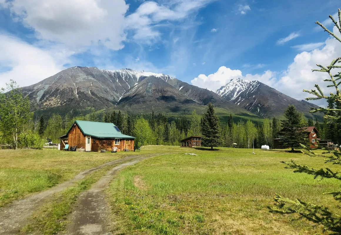 Wrangell Mountain Lodge hotel hero