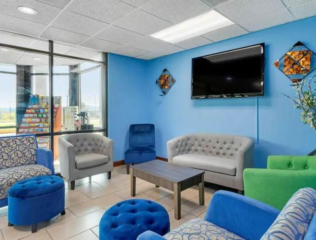 SureStay Hotel by Best Western Lenoir City hotel detail image 4