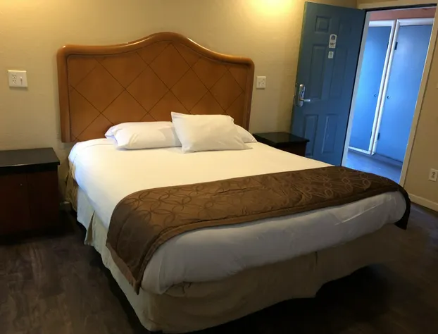 Capri Motel hotel detail image 4