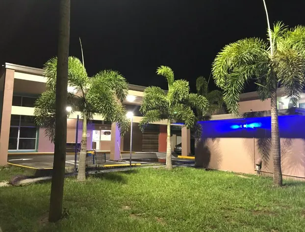 Tropical Inn & Suites hotel detail image 3