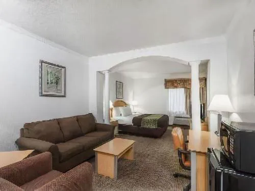 Captain Inn and Suites Seabrook-Kemah hotel detail image 3