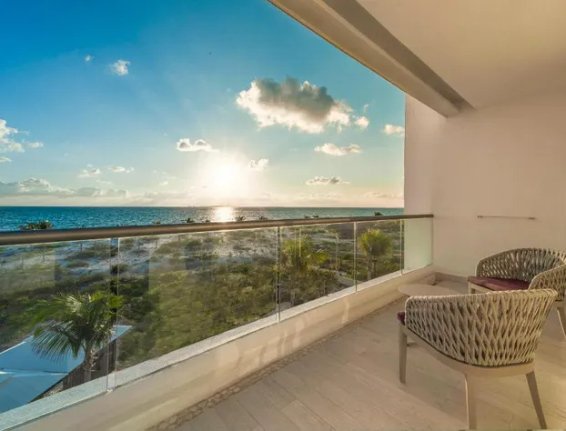 Planet Hollywood Cancun by Royalton, An Autograph Collection All-Inclusive Resort hotel detail image 4