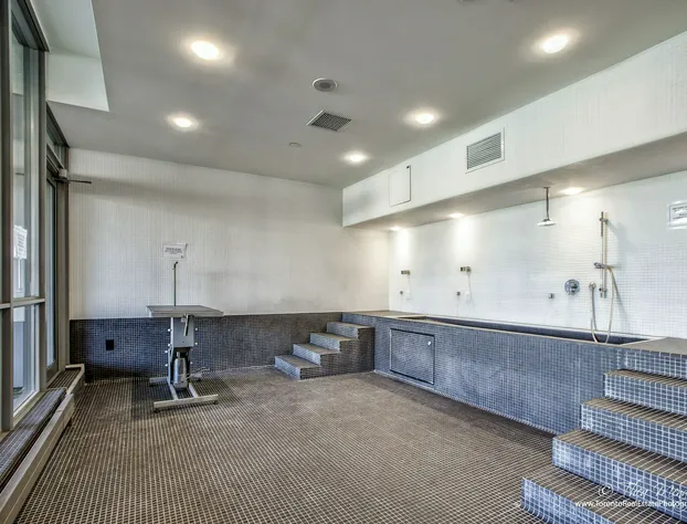 New Modern - DT King W Spacious 3BR hotel detail image 2