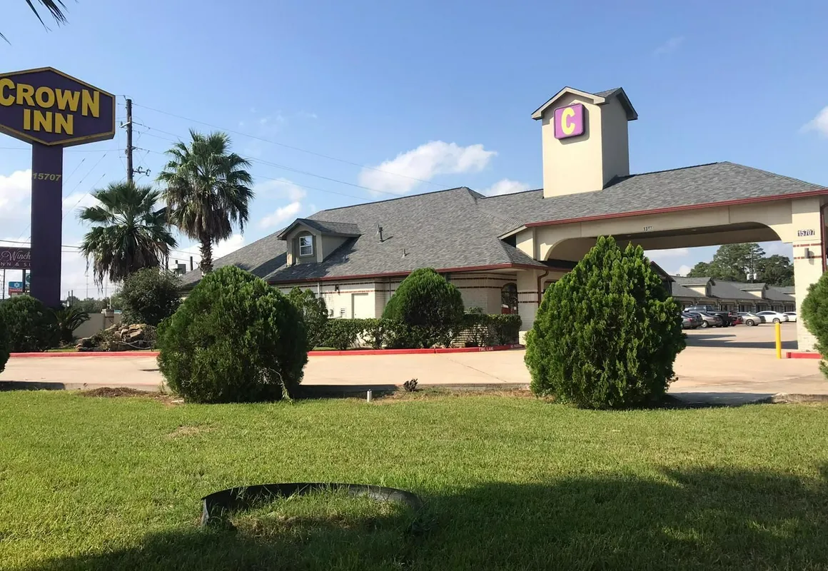 Crown Inn Humble hotel hero