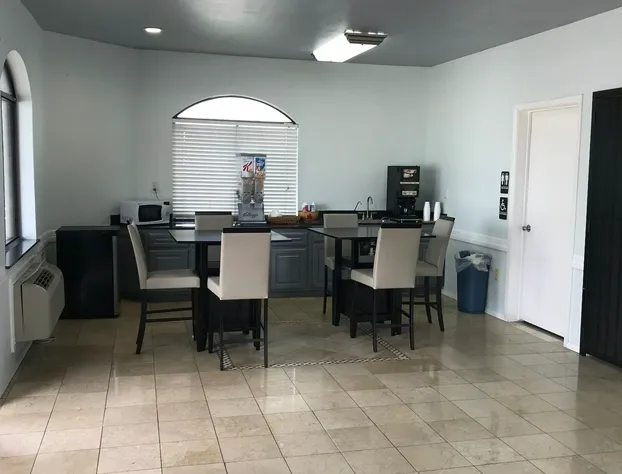 Crown Inn Humble hotel detail image 2