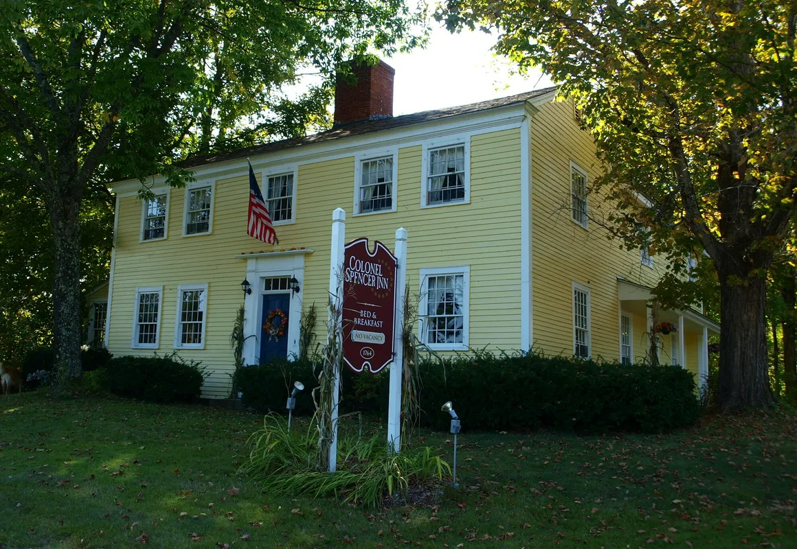 Colonel Spencer Inn hotel hero