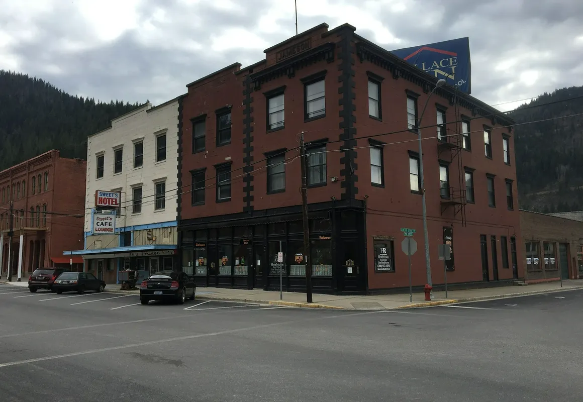 Historic Jameson hotel hero