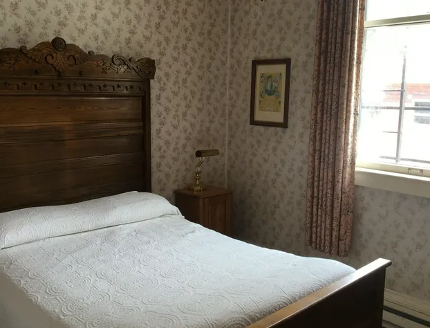 Historic Jameson hotel detail image 3