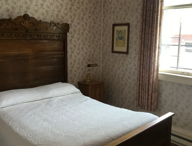 Historic Jameson hotel detail image 4