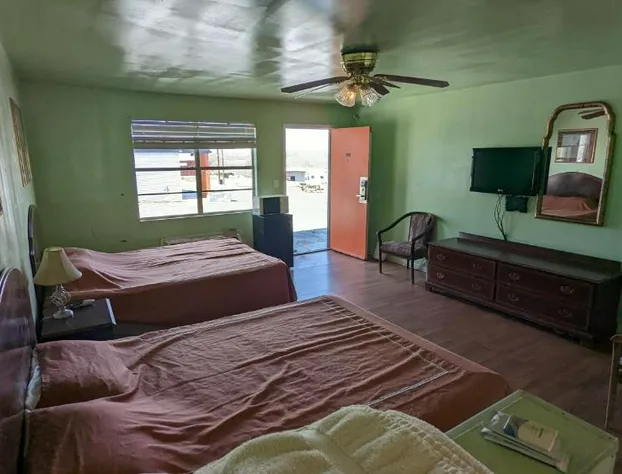 Canadian Inn hotel detail image 1