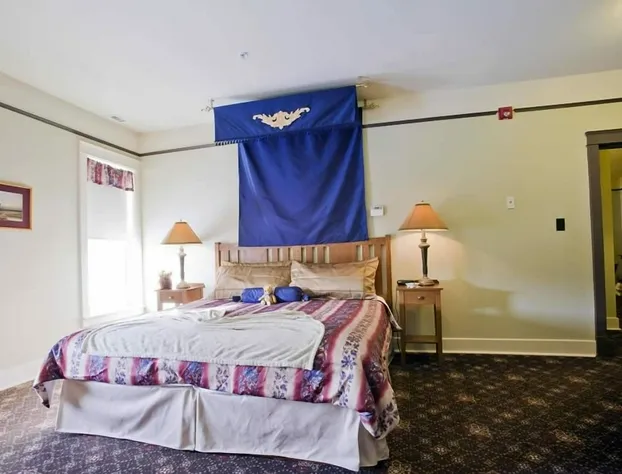 Hotel Selkirk at Fort Edmonton Park hotel detail image 2