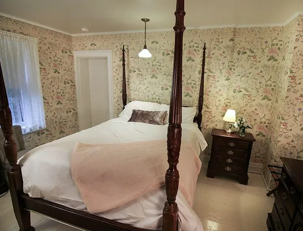 The Laurentide Inn hotel detail image 1