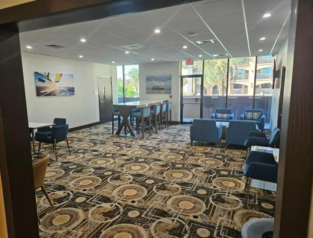 Clarion Pointe Galveston - Beachfront hotel detail image 3