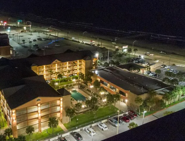 Clarion Pointe Galveston - Beachfront hotel detail image 4