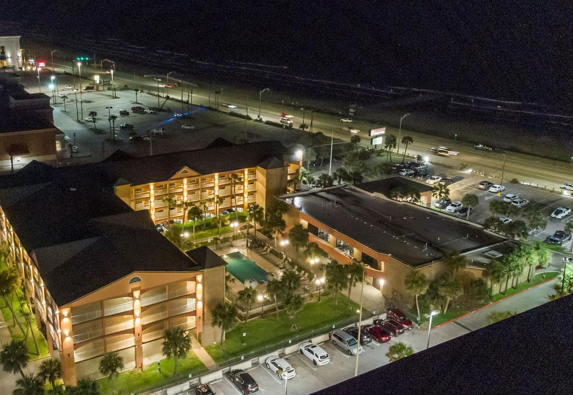 Beachfront Palms Hotel Galveston hotel hero