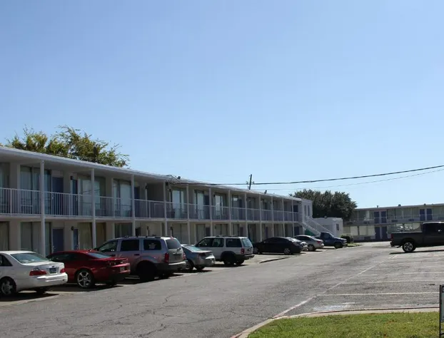 LoneStar Inn & Suites hotel detail image 1