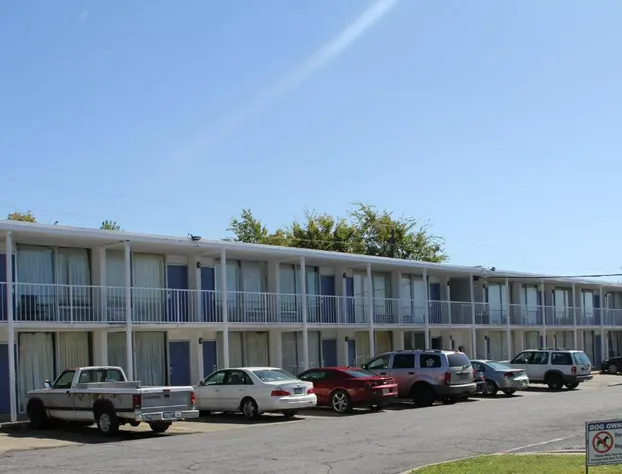 LoneStar Inn & Suites hotel detail image 2