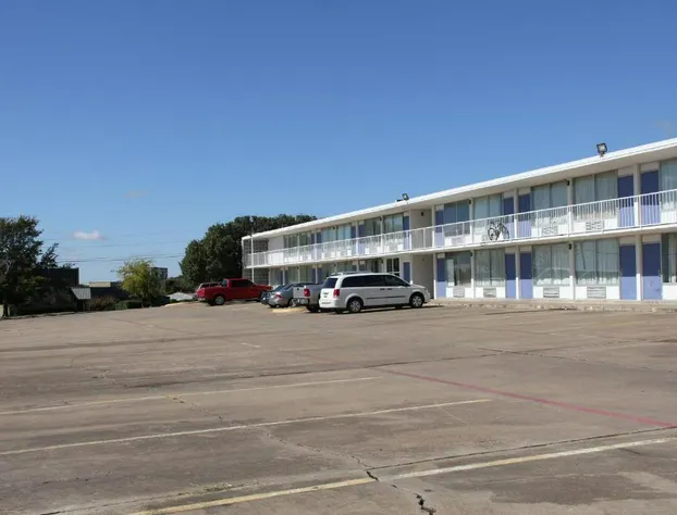 LoneStar Inn & Suites hotel detail image 1