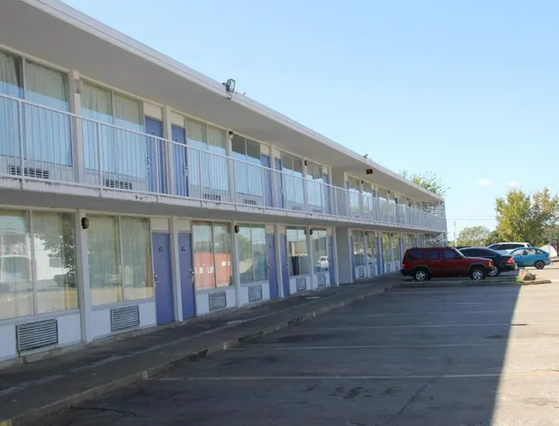 LoneStar Inn & Suites hotel detail image 4