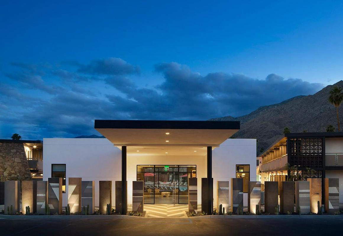 V Palm Springs hotel hero