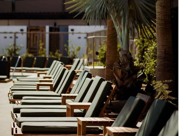 V Palm Springs hotel detail image 2