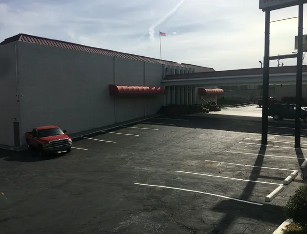 Peachtree Inn & suites hotel detail image 1