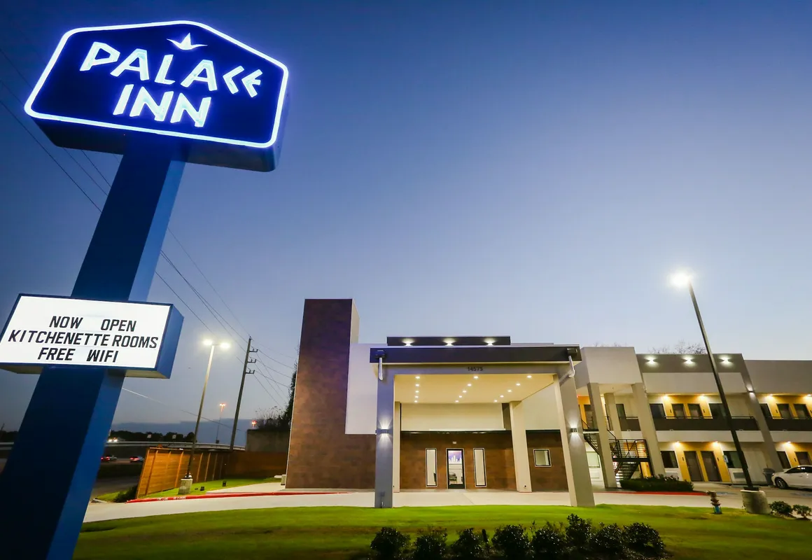 Palace Inn Airtex hotel hero