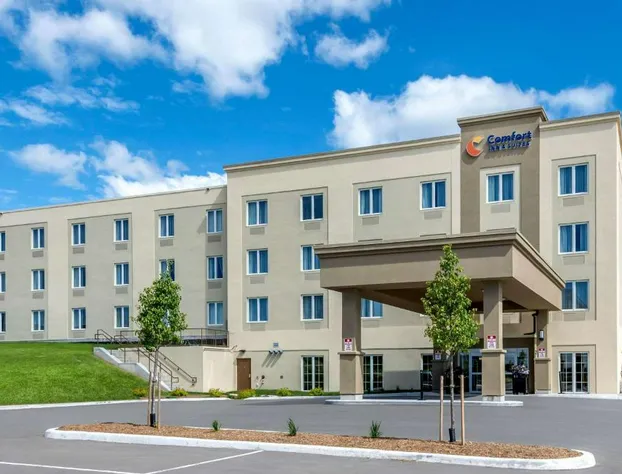 Comfort Inn & Suites hotel detail image 1