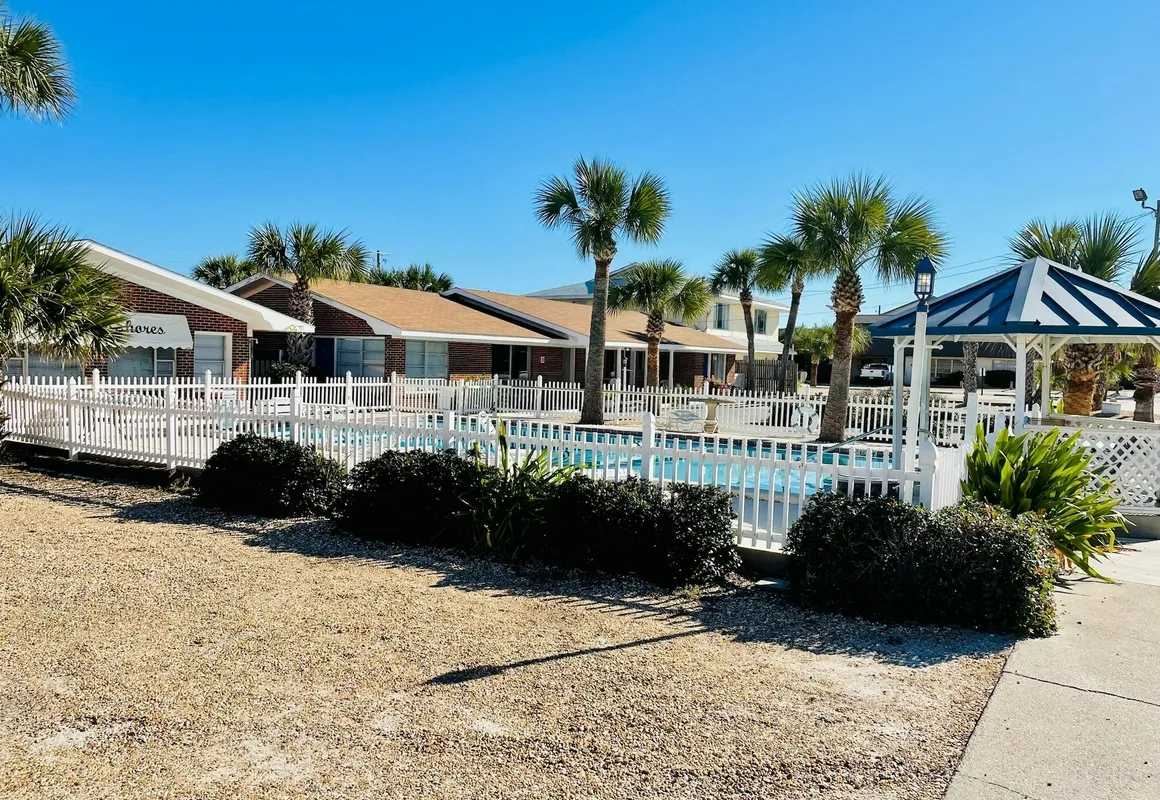 Colonial Shores hotel hero