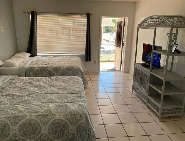 Colonial Shores hotel detail image 1