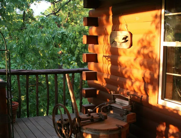 Crystal Cove Bed and Breakfast hotel detail image 4