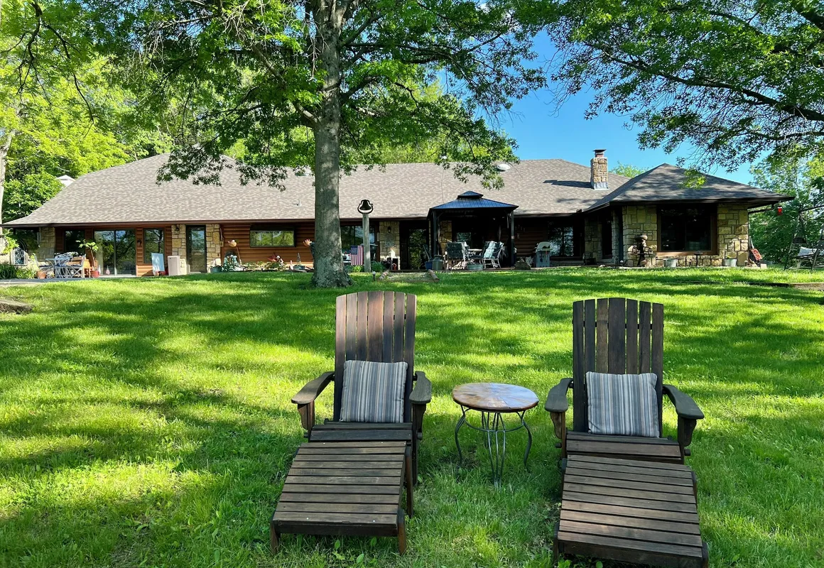 Walnut Waters Bed & Breakfast hotel hero