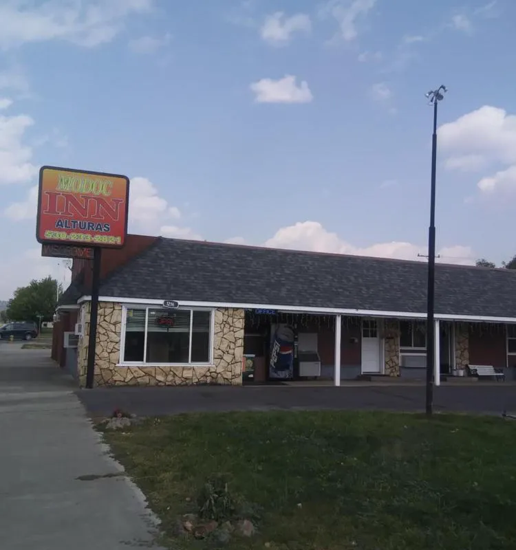 Modoc Inn hotel hero