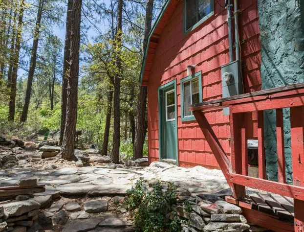 Crown King Cabins Suites and Bunkhouse hotel detail image 3