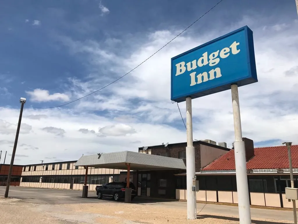 Budget Inn hotel hero